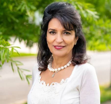 فریبا فردوسی | Fariba Ferdowsi – Persian Realtor in McLean, VA