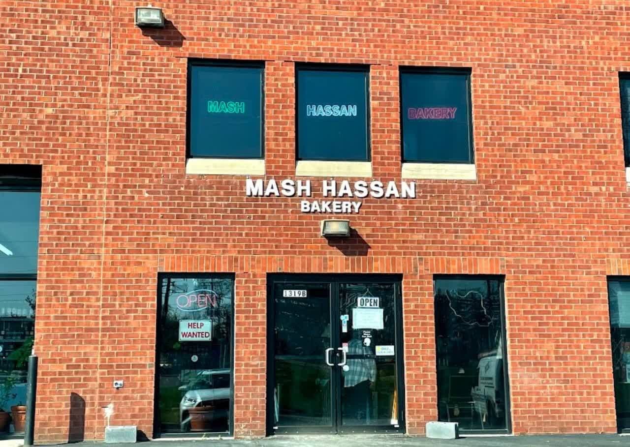 نانوایی و سوپرمارکت مش‌ حسن | Mash Hasan Bakery Market – Persian Bakery & Pastry in Sterling, VA